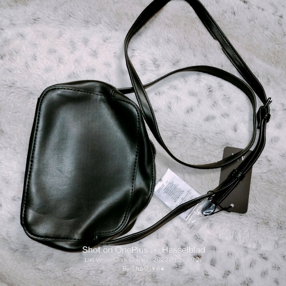 Armani Exchange Crossbody purse - Picture 4 of 5